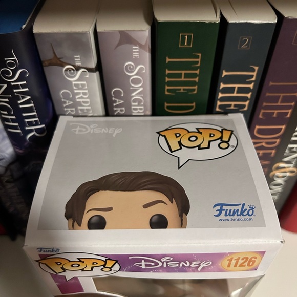 Funko Pop Disney Flynn AAA Exclusive - Picture 5 of 6